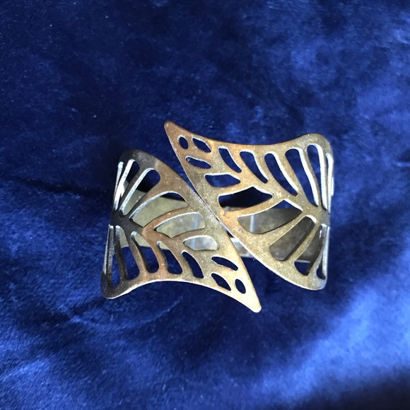 Brass works Jewelry - BRASS LEAF HINGED BRACELET